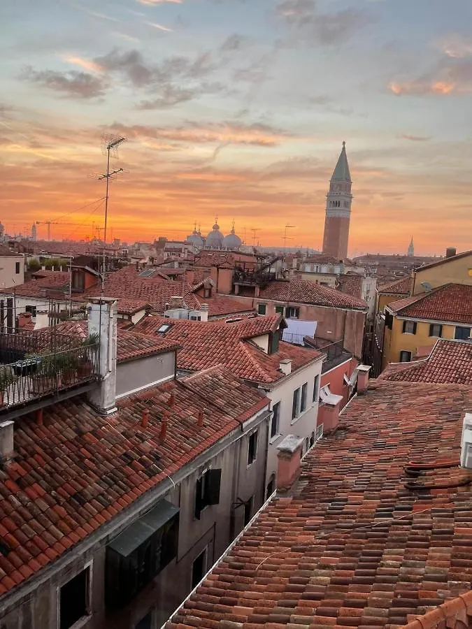 Apartment Appartamenti San Luca Venedig