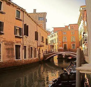 Apartment Appartamenti San Luca Venedig Italien