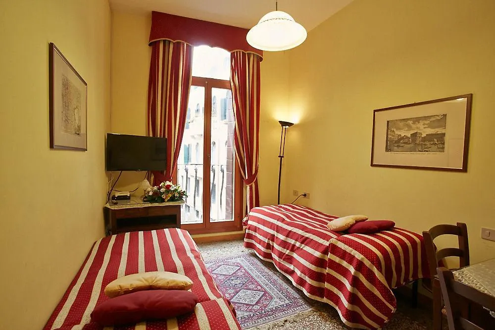 Apartment Appartamenti San Luca Venedig